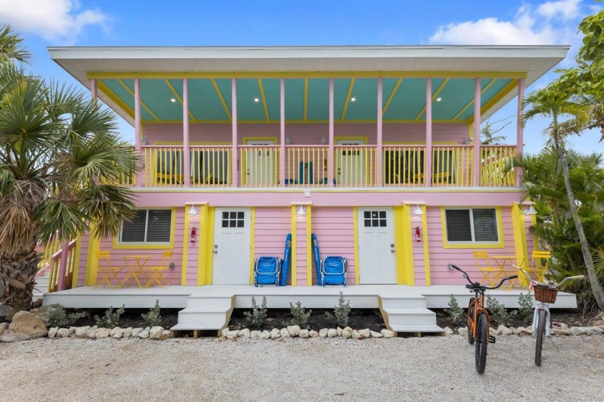 Charming Suite With Balcony And Bikes In Historic Sandpiper Inn Sanibel Exterior foto